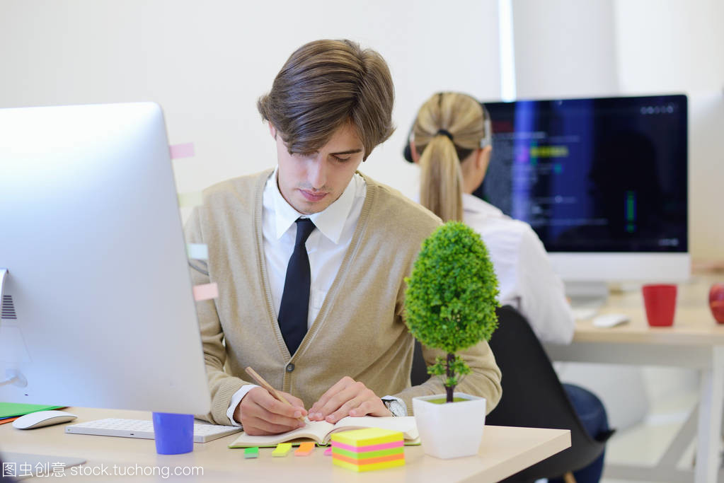 優化辦公室軟件開發 網絡技術服務的賦能與挑戰